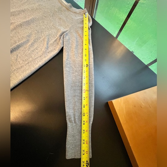 LOFT Light Gray Bell-Shaped Pullover Sweater Size Medium - Picture 12 of 15